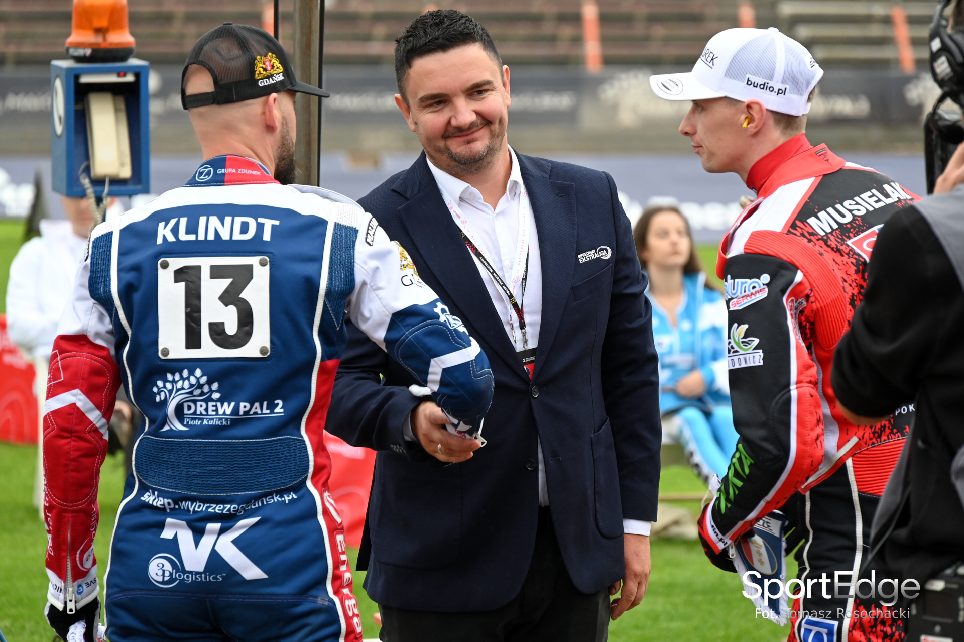 Sekundy, które decydują: kulisy pracy sędziego żużlowego