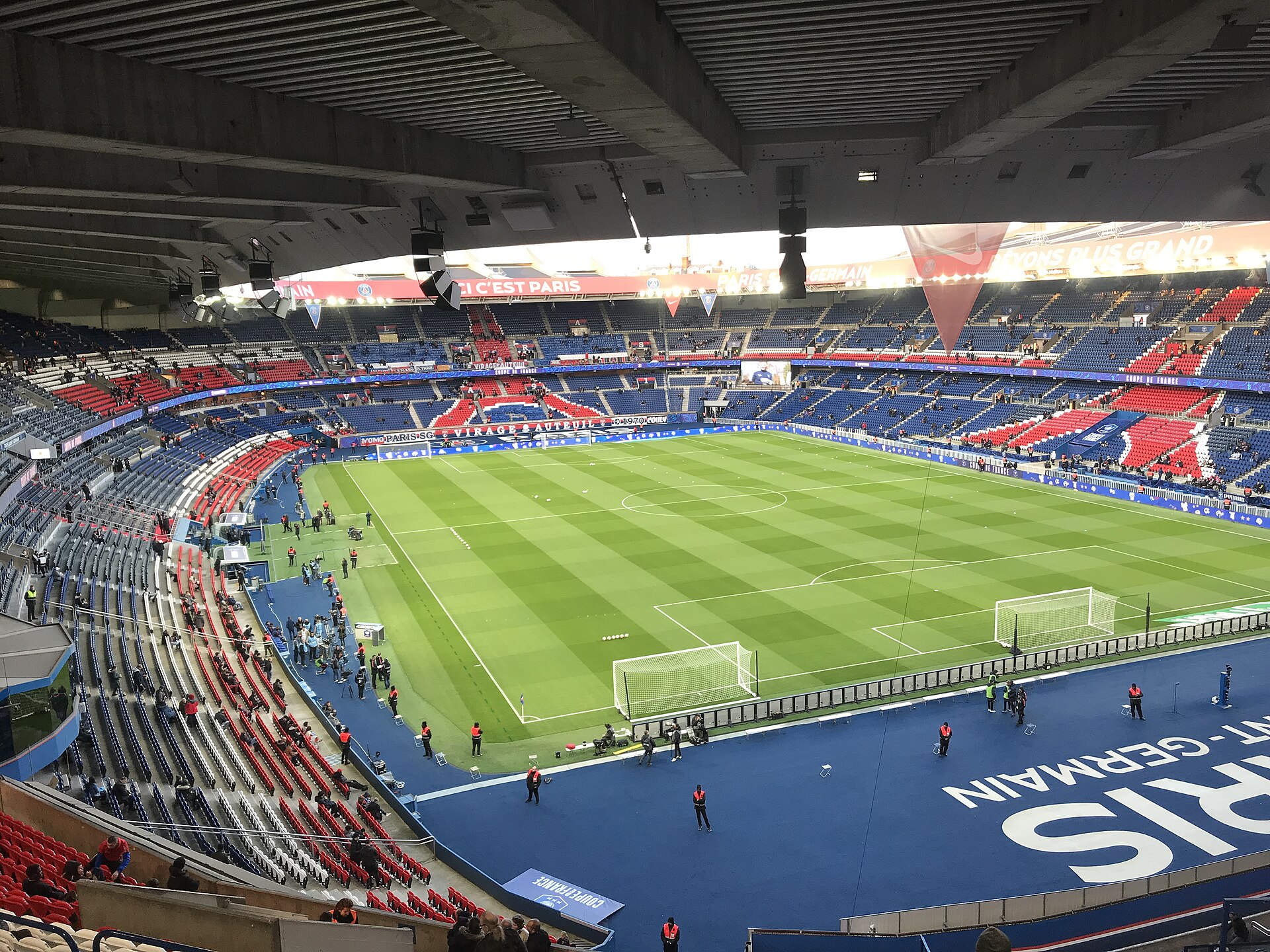 Wojna Światów w Paryżu: PSG i Bayern redefiniują pojęcie spektaklu w półfinale Ligi Mistrzów